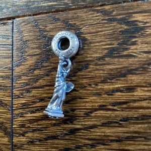 Pandora Statue of Liberty Charm